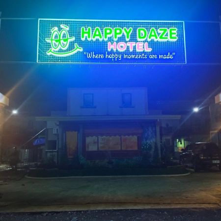 Happy Daze Hotel Tagum Esterno foto