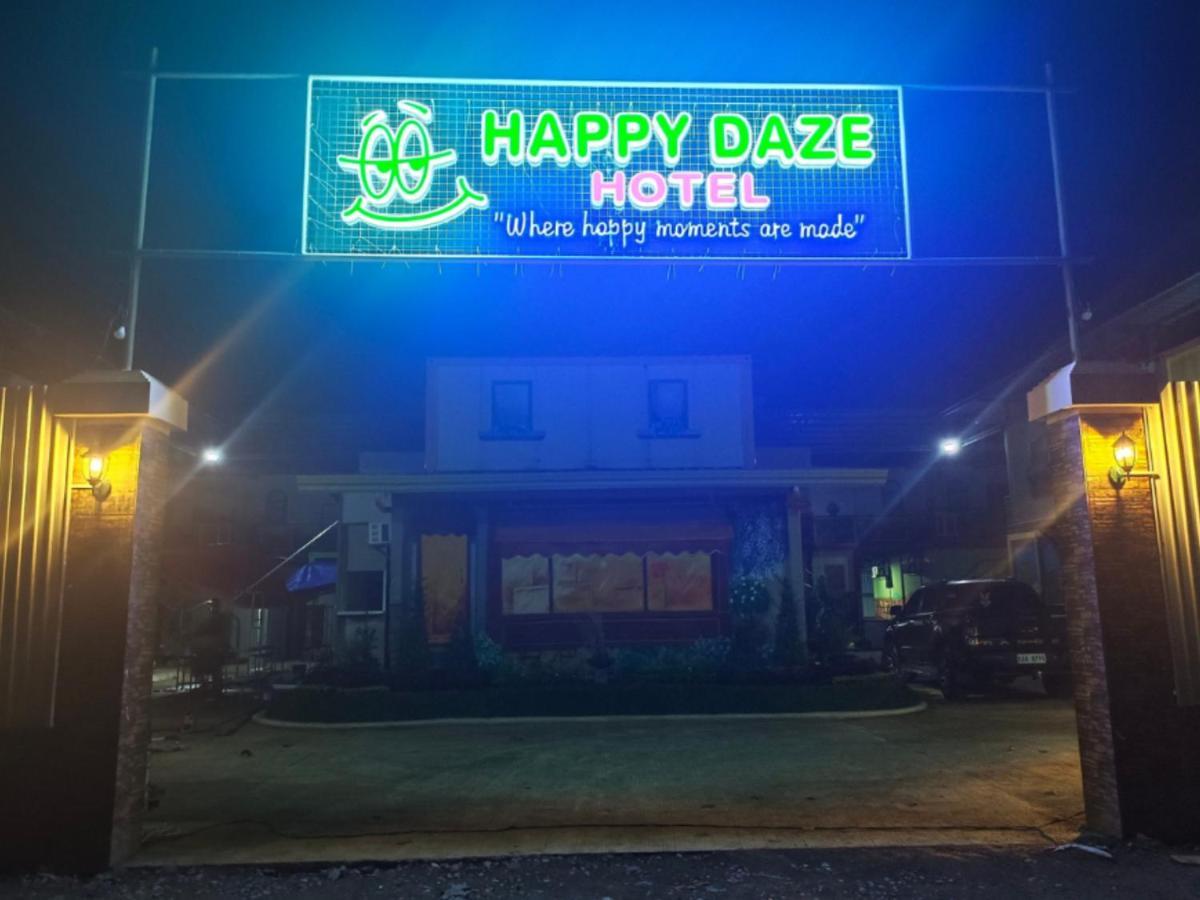 Happy Daze Hotel Tagum Esterno foto