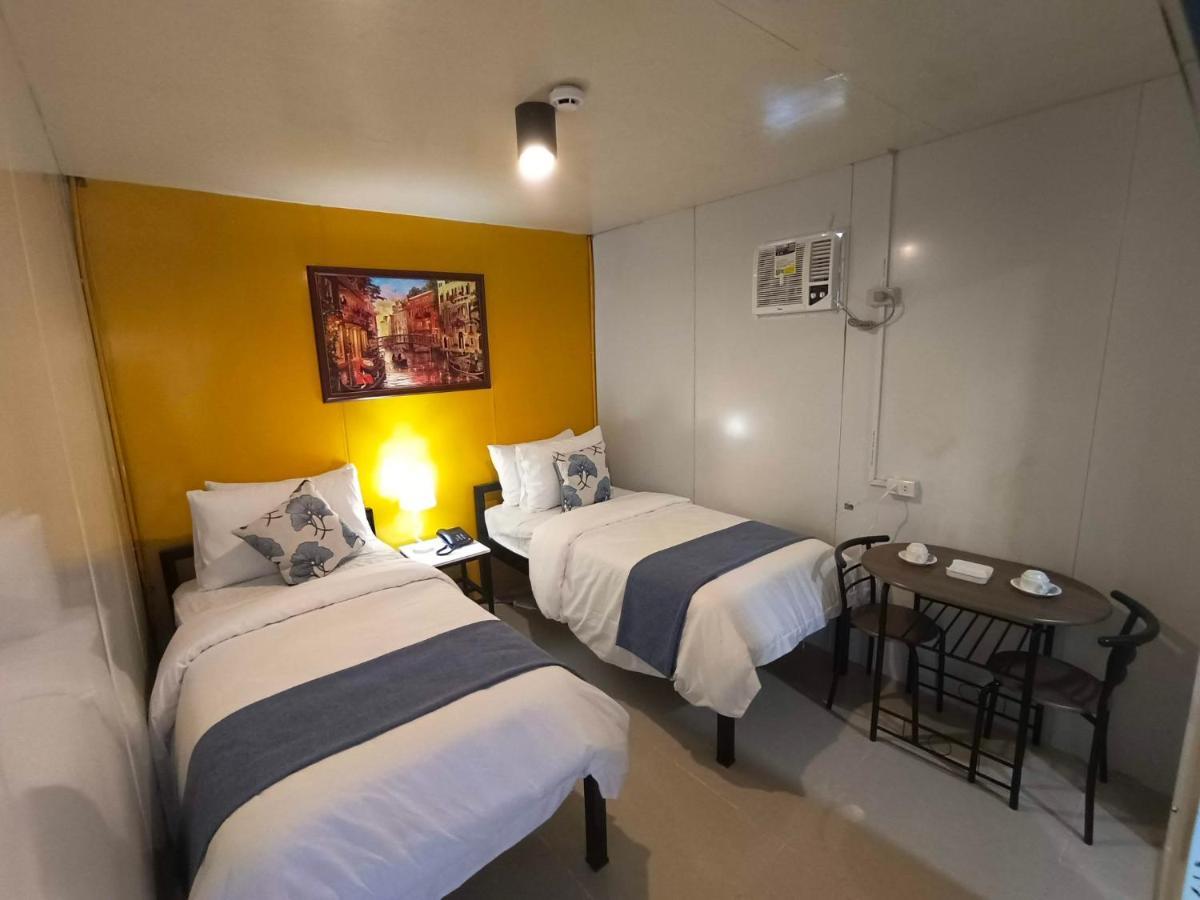 Happy Daze Hotel Tagum Esterno foto